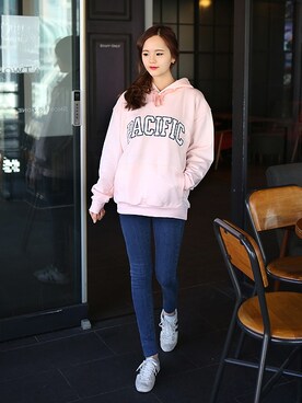 「 ロゴ入り」｜GOGOSINGさん（レディース・160cm）の春コーディネート