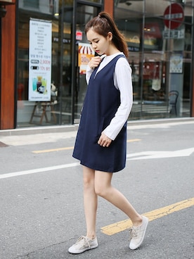 「ブルー x ホワイト」｜「アイテム（ワンピース/ドレス）」を使った、GOGOSINGさん（レディース・163cm）の秋コーディネート