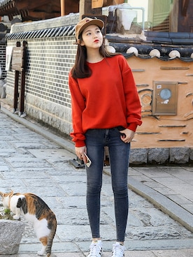 「アイテム（スウェット、オレンジ系）」を使った、GOGOSINGさん（レディース・160cm）の秋コーディネート