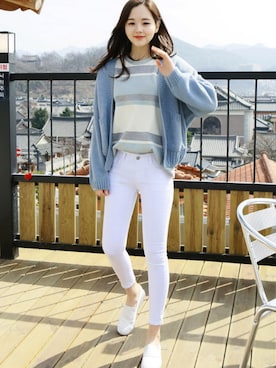 Tシャツ カットソーを使った ニットカーディガン のレディース人気ファッションコーディネート Wear