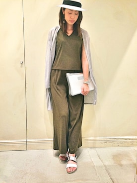 「アイテム（セットアップ、グリーン系）」を使った、A-yaさん（レディース・166cm）の夏コーディネート