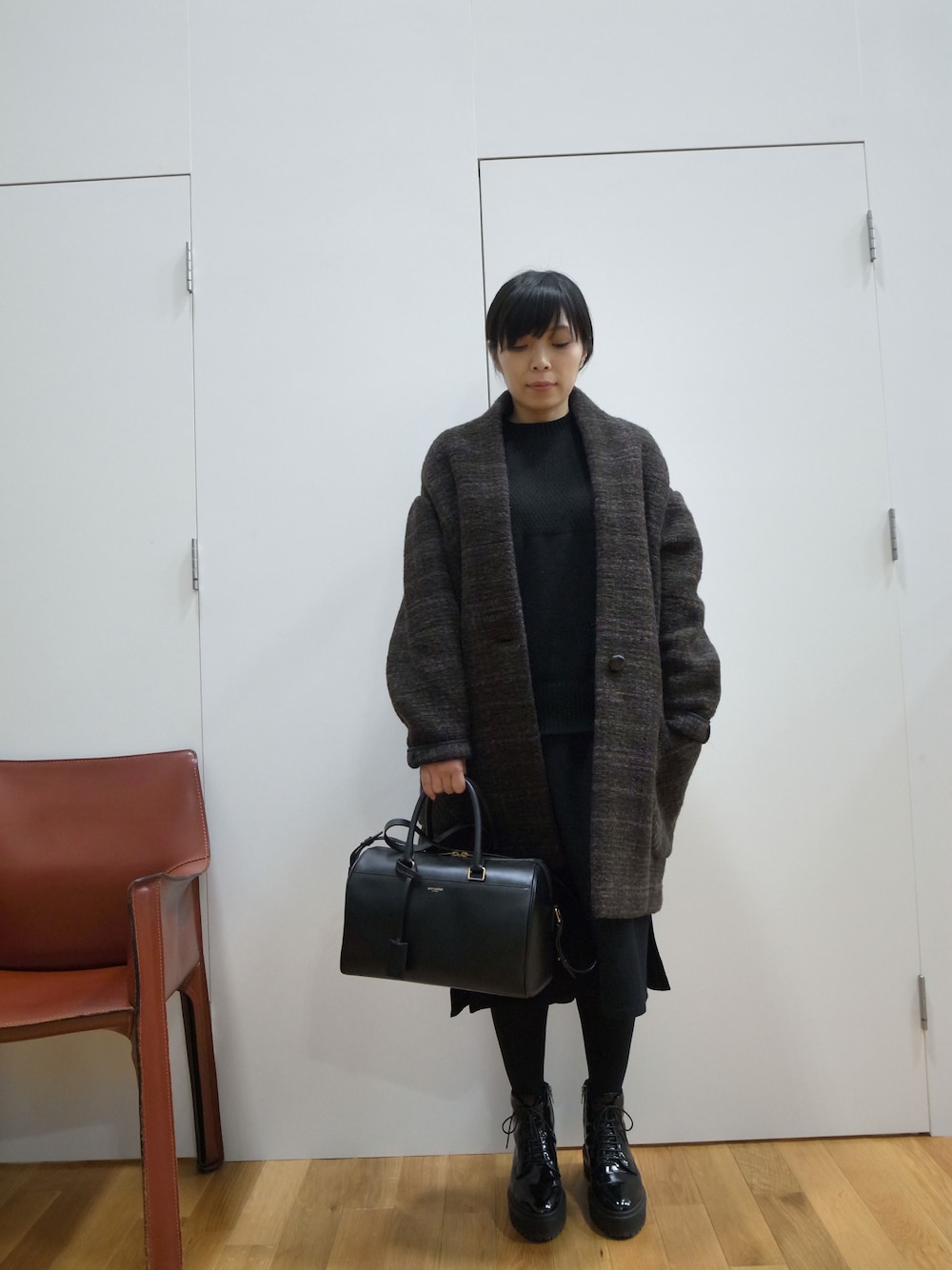 「coat、saint laurent paris、pippichic、ISABEL MARANT ETOILE」｜「Saint LaurentのDUFFLE 6（ショルダーバッグ、ブラック系）」を使った、ARTWORKさん（レディース・156cm）の冬コーディネートの1枚目の写真