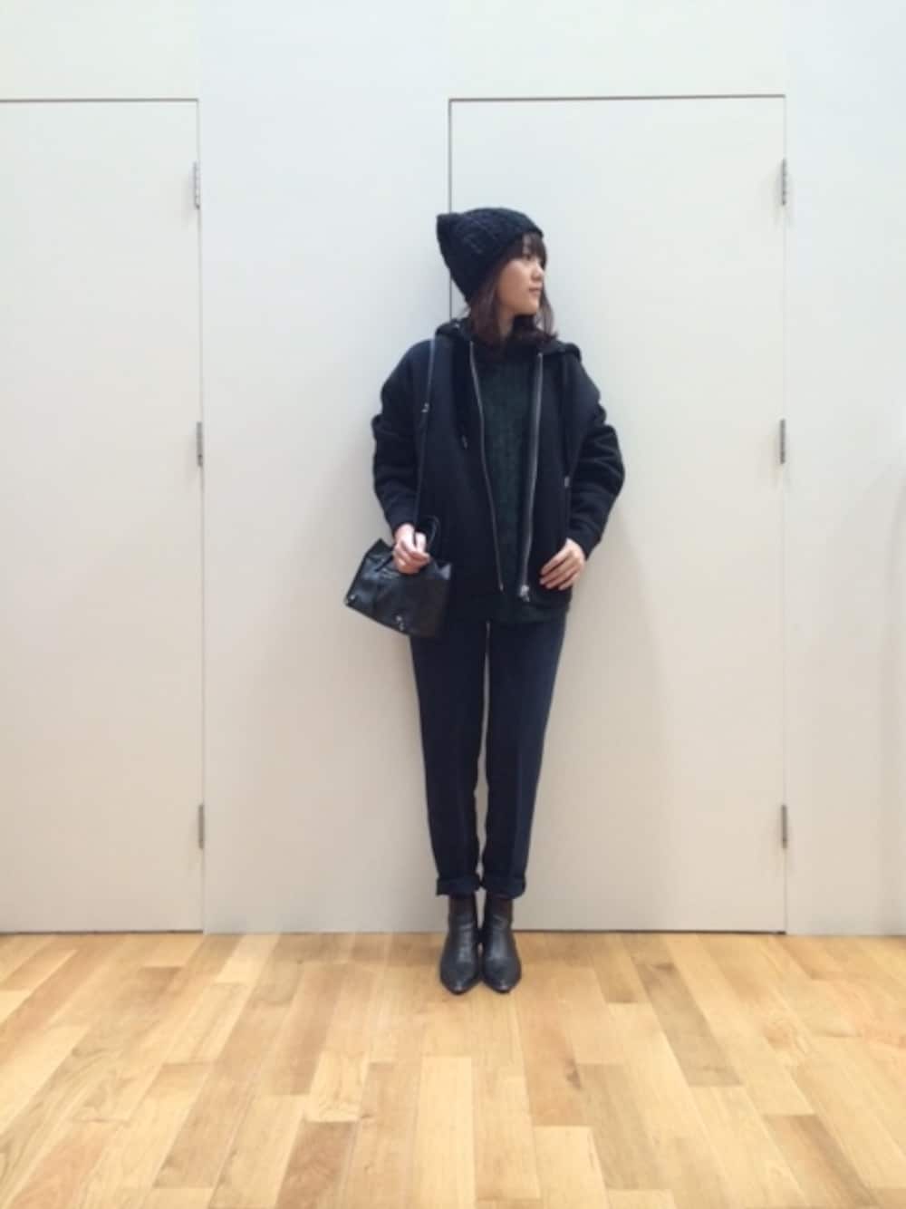 「ACNEのパーカー（パーカー、ブラック系）」を使った、ARTWORKさん（レディース・162cm）の冬コーディネートの1枚目の写真