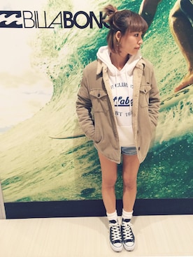 「BILLABONG（ビラボン）のアイテム（ジャケット/アウター）」を使った、Billabongさん（レディース・162cm）の春コーディネート