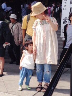 「GAP（ギャップ）のアイテム（サンダル、パープル系）」を使った、eriiι∞さん（キッズ）の春コーディネート