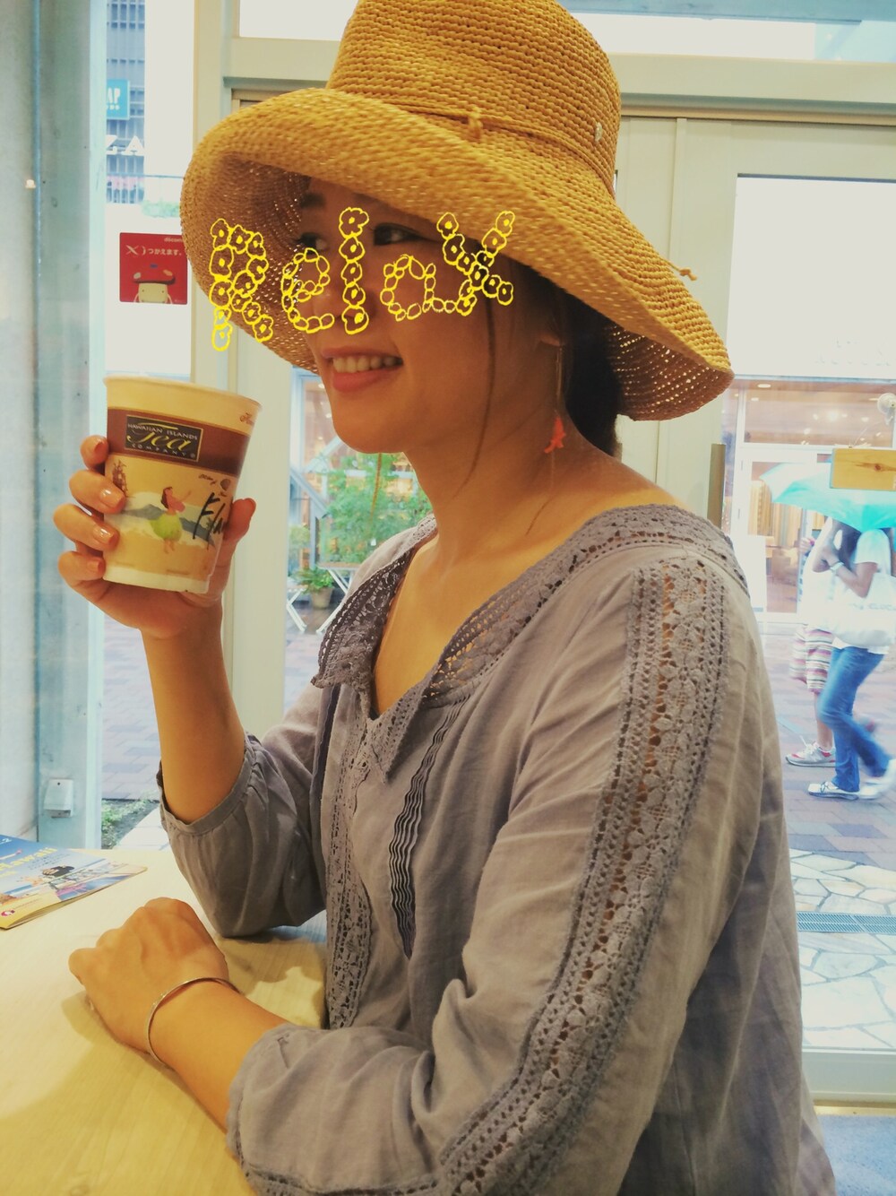 「リネンワンピース、むぎわら帽子」｜「Spick & Spanのリネンワンピ（ワンピース、ブルー系）」を使った、shocoさん（レディース・169cm）の夏コーディネートの1枚目の写真