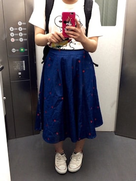 「UNIQLO（ユニクロ）のアイテム（Tシャツ/カットソー、ホワイト系）」を使った、ゆきじるしさん（レディース・154cm）の春コーディネート