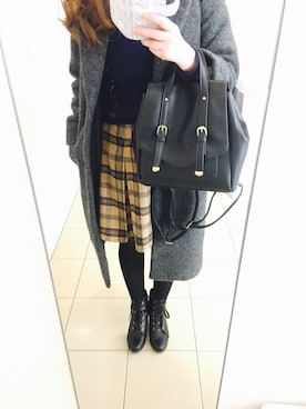 「Honey Salon（ハニーサロン）のアイテム（スマホケース/カバー）」を使った、りりーさん（レディース・162cm）の冬コーディネート