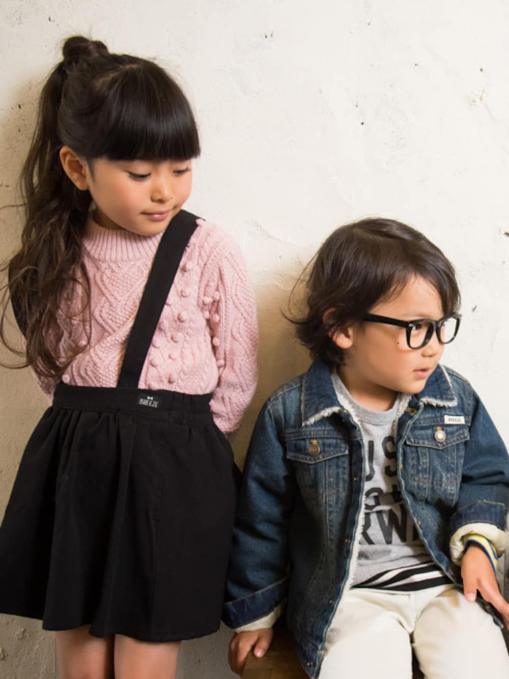 「フレアスカート、セーター、ハイネック、Gジャン、BREEZE、 ブリーズ、 JUNK STORE、 ジャンクストアー」｜「BREEZEのハイネックセーター（ニット/セーター、ピンク系）」を使った、F.O.OnlineStoreさん（キッズ・110cm）の秋コーディネートの1枚目の写真