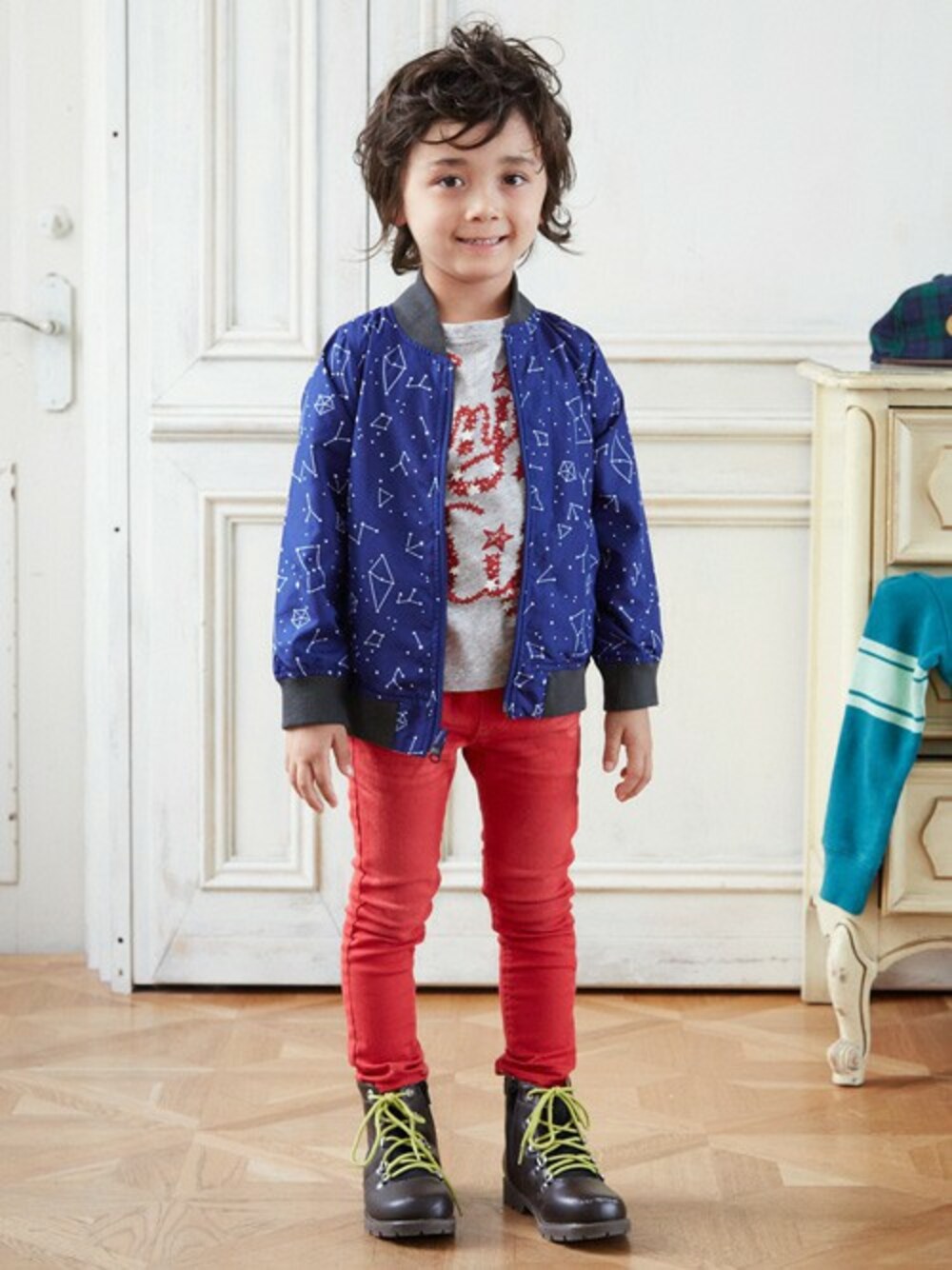 「スキニー、秋のコーデ、キッズコーデ、男の子、カジュアルコーデ、こどもコーデ、kidsfashion、キッズファッション、F.O.Online Store」｜「BREEZEのネット限定2柄リバーシブルブルゾン（ブルゾン、グリーン系）」を使った、F.O.OnlineStoreさん（キッズ・110cm）の秋コーディネートの1枚目の写真