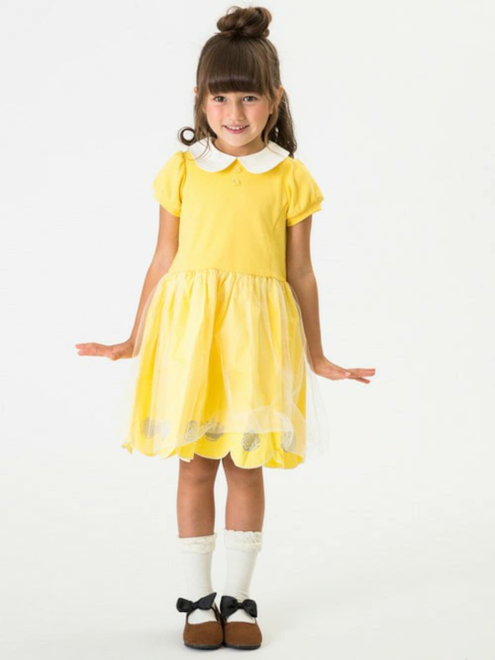 「チュール、キッズコーデ、女の子、おでかけコーデ、kidsfashion、キッズファッション、F.O.Online Store」｜「apres les coursのDisney（ディズニー）プリンセスワンピース（ワンピース、イエロー系）」を使った、F.O.OnlineStoreさん（キッズ・110cm）の秋コーディネートの1枚目の写真