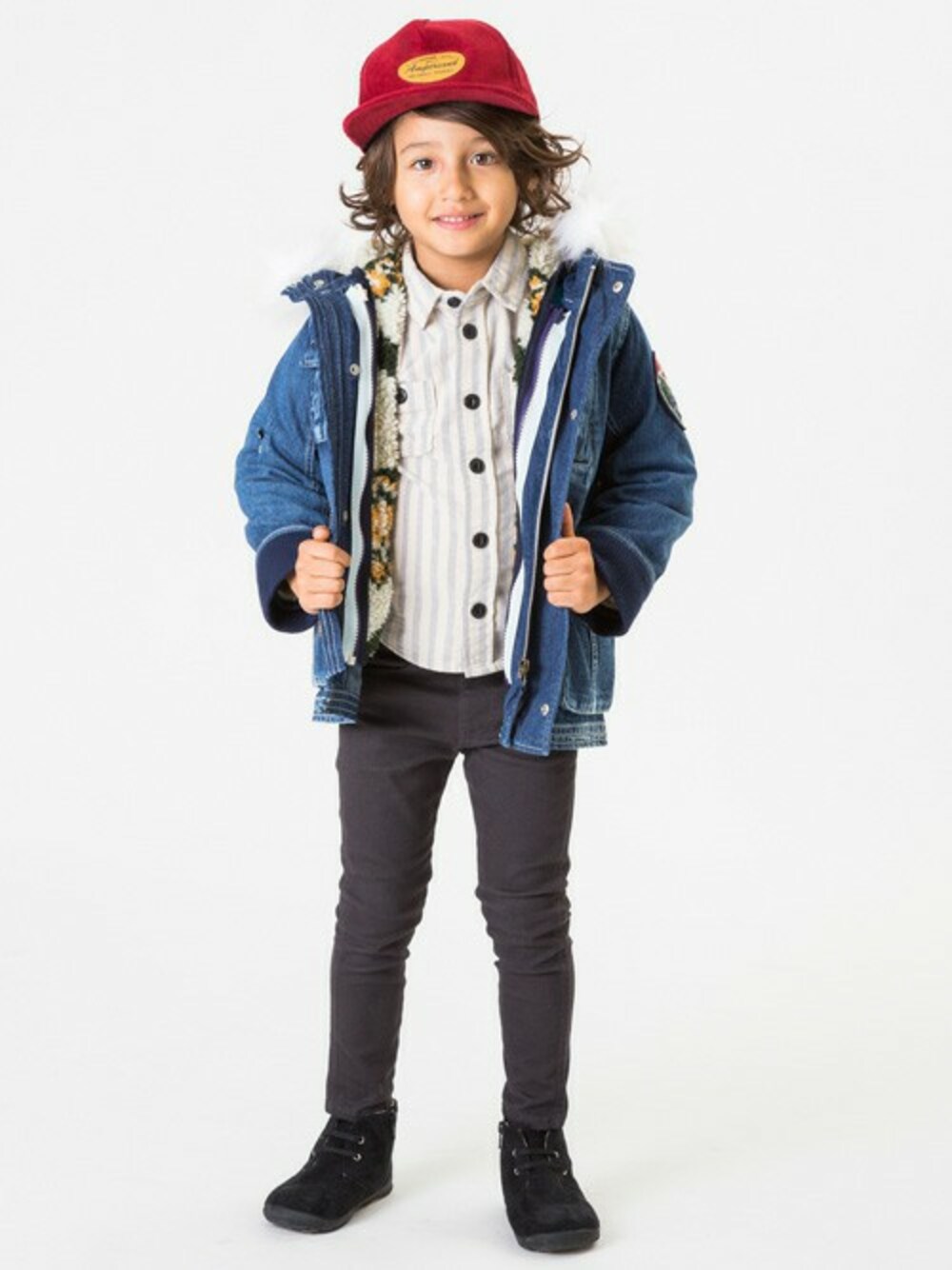 「アウター、カジュアル、秋のコーデ、kids、キッズコーデ、男の子、カジュアルコーデ、キッズファッション、F.O.Online Store」｜「BREEZEの4WAYジャケット（ダウンジャケット/コート、ブルー系）」を使った、F.O.OnlineStoreさん（キッズ・110cm）の秋コーディネートの1枚目の写真