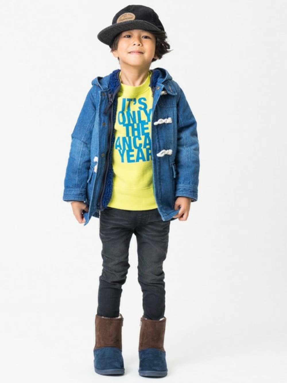 「アウター、ダッフルコート、秋のコーデ、キッズコーデ、男の子、カジュアルコーデ、こどもコーデ、kidsfashion、キッズファッション、F.O.Online Store」｜「BREEZEの3WAYダッフルコート（ダッフルコート、ブルー系）」を使った、F.O.OnlineStoreさん（キッズ・110cm）の秋コーディネートの1枚目の写真