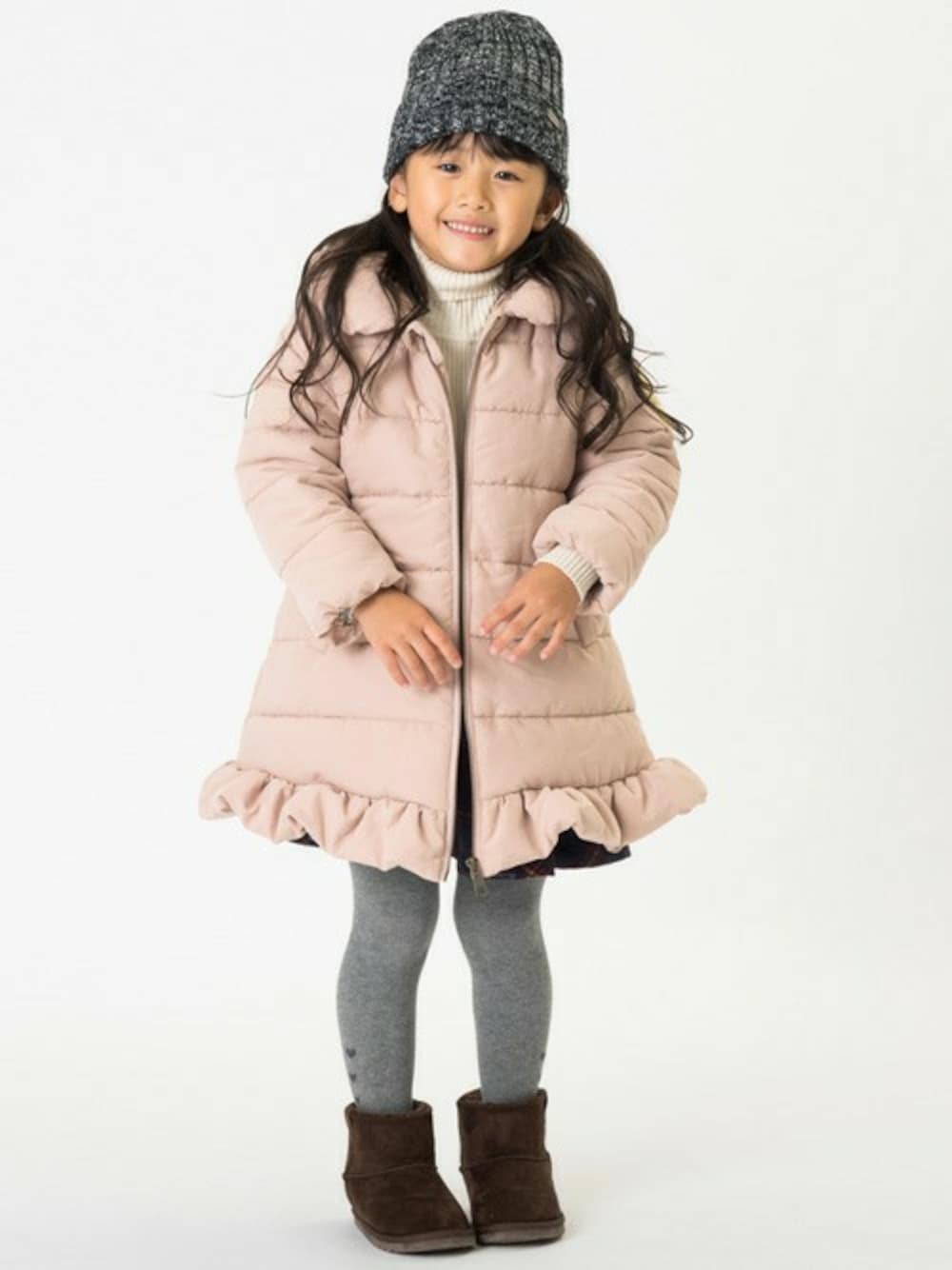 「アウター、秋のコーデ、キッズコーデ、女の子、こどもコーデ、kidsfashion、おんなのこ、キッズファッション、F.O.Online Store」｜「BREEZEの女の子 中綿アウター（ダウンジャケット/コート、ピンク系）」を使った、F.O.OnlineStoreさん（キッズ・110cm）の秋コーディネートの1枚目の写真