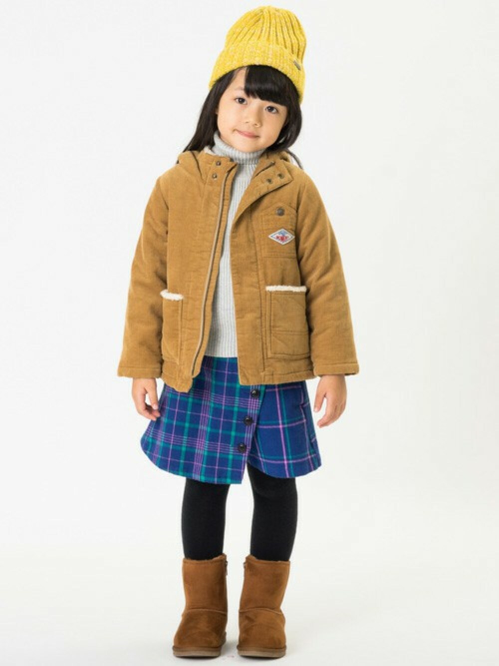 「チェック、秋のコーデ、キッズコーデ、女の子、カジュアルコーデ、こどもコーデ、kidsfashion、キッズファッション、F.O.Online Store」｜「BREEZEのコーデュロイアウター（ダウンジャケット/コート、ベージュ系）」を使った、F.O.OnlineStoreさん（キッズ・110cm）の秋コーディネートの1枚目の写真