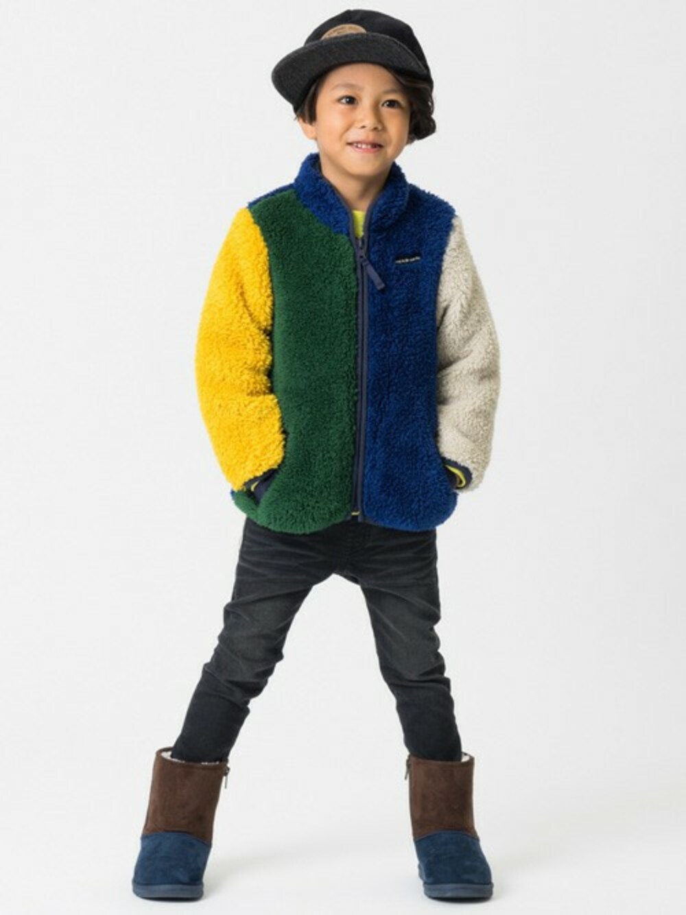「アウター、秋のコーデ、キッズコーデ、男の子、カジュアルコーデ、こどもコーデ、kidsfashion、キッズファッション、F.O.Online Store」｜「BREEZEの3WAYダッフルコート（ダッフルコート、ブルー系）」を使った、F.O.OnlineStoreさん（キッズ・110cm）の秋コーディネートの1枚目の写真