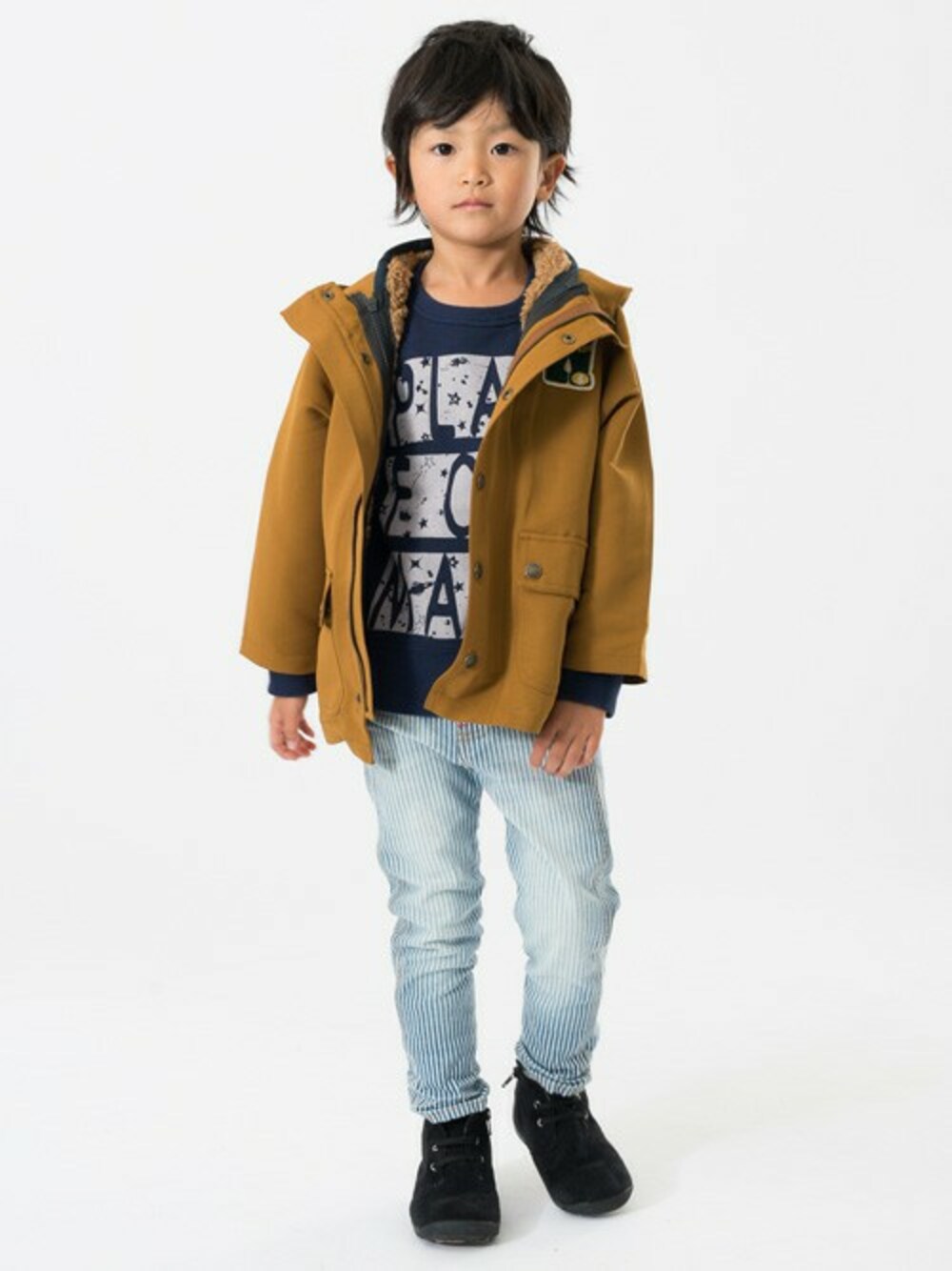 「スウェットパンツ、スウェット、アウター、プチプラ、キッズコーデ、男の子、カジュアルコーデ、kidsfashion、キッズファッション、F.O.Online Store」｜「BREEZEのネット限定 3WAYジャケット（ダウンジャケット/コート、イエロー系）」を使った、F.O.OnlineStoreさん（キッズ・110cm）の秋コーディネートの1枚目の写真