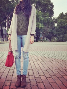 「ZARA（ザラ）のアイテム（デニムパンツ、ブルー系）」を使った、Ada さん（レディース・173cm）の冬コーディネート