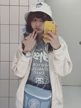 「アイテム（ボディバッグ/ウエストポーチ、ブルー系）」を使った、ALBEEさん（レディース・154cm）の春コーディネート