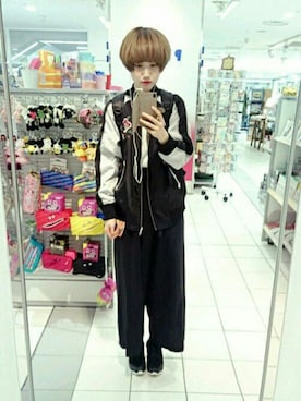 「RAY CASSIN（レイカズン）のアイテム（スタジャン）」を使った、YASHIKI.さん（レディース・160cm）の秋コーディネート