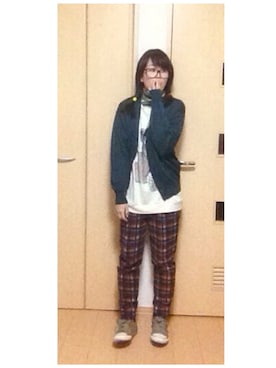 「緑のカーディガン」｜「アイテム（その他）」を使った、kamiさん（レディース・156cm）の冬コーディネート
