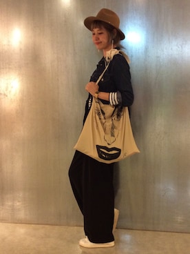 「Hのアイテム（バッグ）」を使った、なを。さん（レディース・175cm）の秋コーディネート