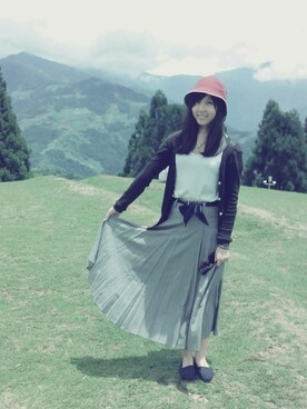 「古著のアイテム（スカート、グレー系）」を使った、Hannahさん（レディース・163cm）の秋コーディネート