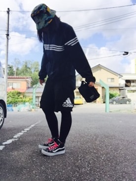 「adidas Originals（アディダスオリジナルス）のアイテム（ハット）」を使った、Kemaさん（レディース・165cm）の秋コーディネート