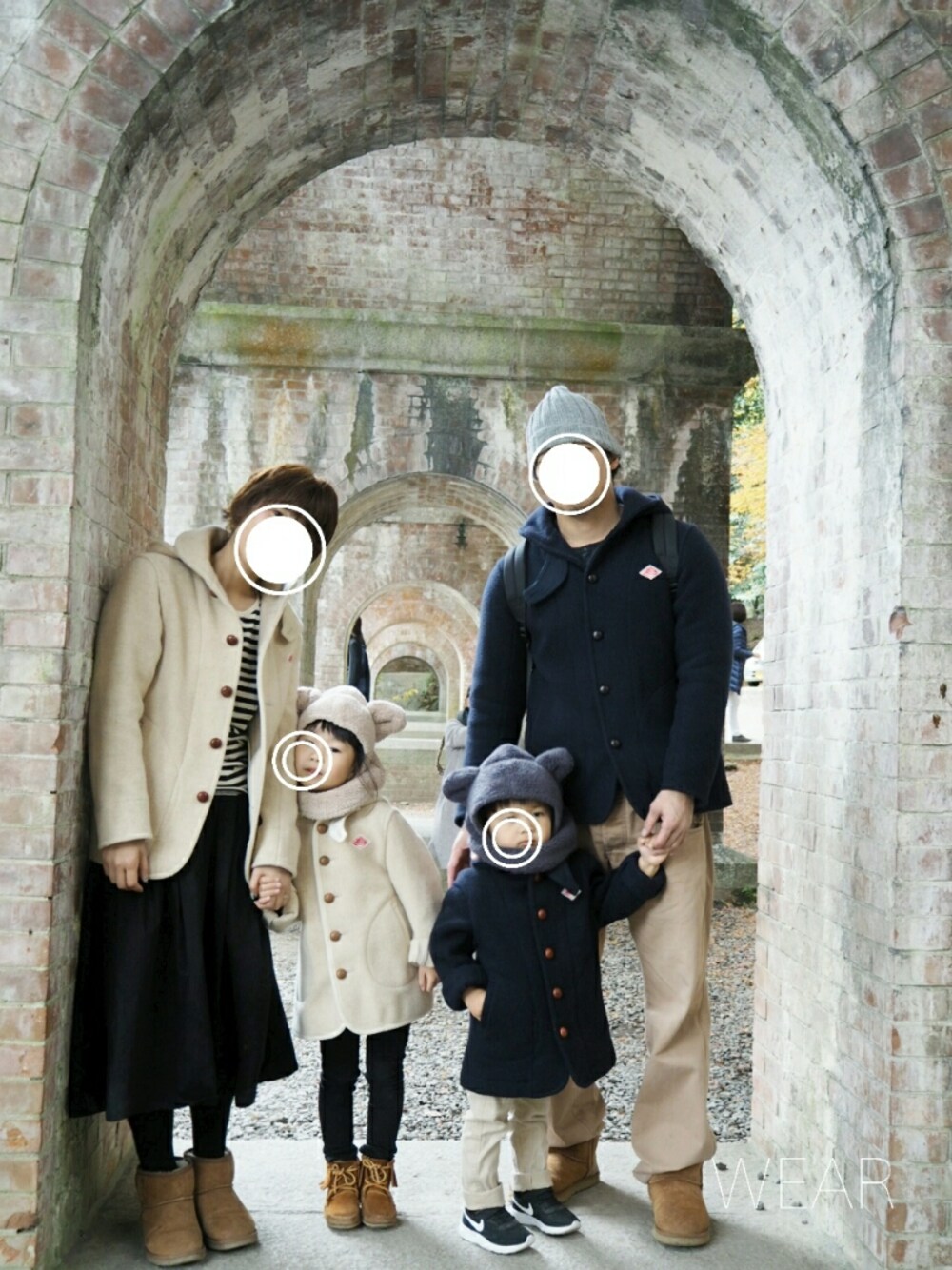 「カジュアルコーデ、kids、親子コーデ、紅葉、秋のコーデ、ニット帽、ブーツ、DANTON◇同盟、Danton」｜「NIKEのNIKE / タンジュン ブラック TDV （11～16㎝）（スニーカー、ブラック系）」を使った、popo☆さん（レディース・159cm）の秋コーディネートの1枚目の写真