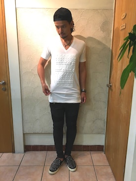 「NO ID.（ノーアイディ）のアイテム（パンツ）」を使った、橋元リョウイチさん（メンズ・179cm）の夏コーディネート