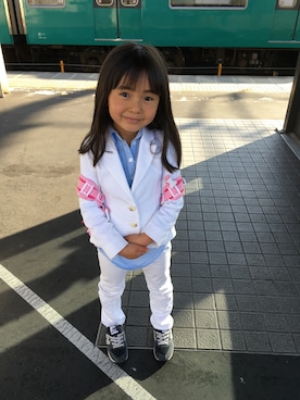 「ロングヘア」｜「アイテム（その他アウター）」を使った、みなむしこさん（キッズ・110cm）の春コーディネート