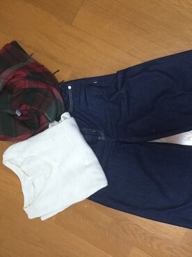 「GU（ジーユー）のアイテム（デニムパンツ、ブルー系）」を使った、koohaaさん（レディース・160cm）の秋コーディネート