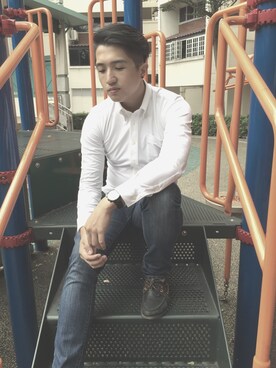 Joevenn Fraser Ng is wearing FRED PERRY