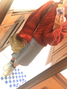 「レンガ色」｜「アイテム（グレー系）」を使った、YURIAさん（レディース・156cm）の冬コーディネート