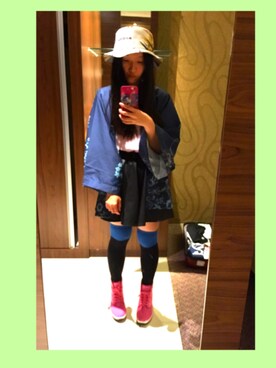 「SQUAD（スクアッド）のアイテム（帽子）」を使った、彩虹✖️爆炸さん（レディース・150cm）の秋コーディネート