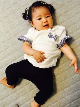 「赤ちゃん本舗（アカチャンホンポ）のアイテム（Tシャツ/カットソー、ホワイト系）」を使った、saeeさん（キッズ）の秋コーディネート