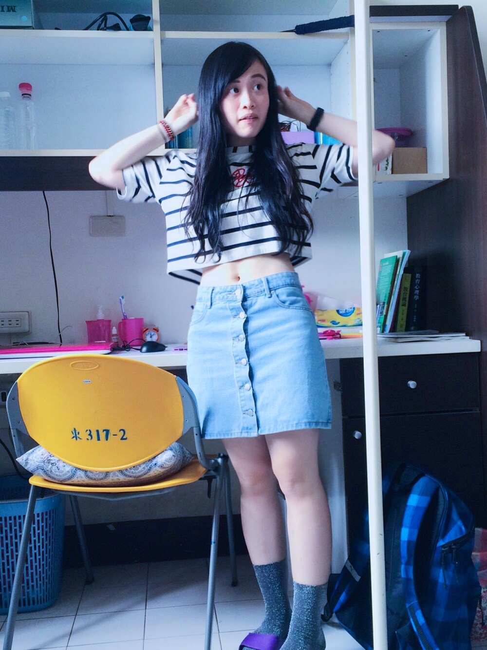「fancy」｜「5のアイテム（Tシャツ/カットソー、ホワイト系）」を使った、大衛さん（レディース・161cm）の秋コーディネートの1枚目の写真