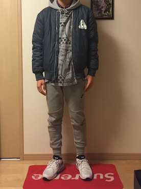 「palace」｜「アイテム（その他アウター）」を使った、Neo Okadaさん（メンズ・167cm）の冬コーディネート