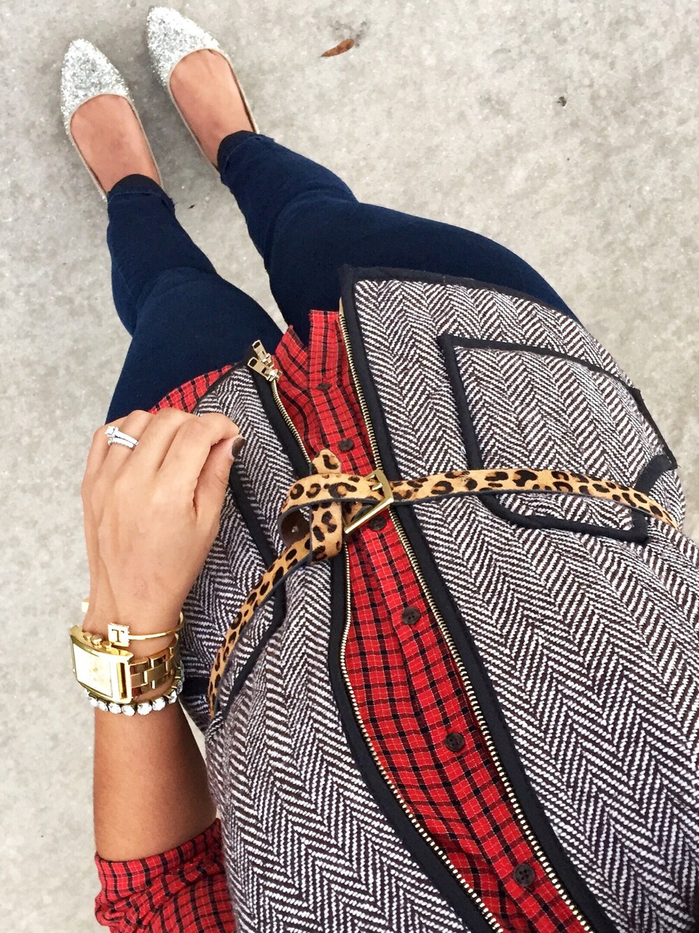 「old navy、target、MichaelKors、plaid、leopard、Herringbone、vest、printmixing、patternmixing、ootd」｜「Targetのアイテム（シャツ/ブラウス、その他）」を使った、Tatiana Bさん（レディース・160cm）の冬コーディネートの1枚目の写真
