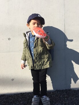 「GAP（ギャップ）のアイテム（ジャケット/アウター、グリーン系）」を使った、kuuさん（キッズ・90cm）の冬コーディネート