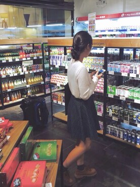 「H&M（エイチ・アンド・エム）のアイテム（ニット/セーター、ホワイト系）」を使った、miaさん（レディース・160cm）の春コーディネート
