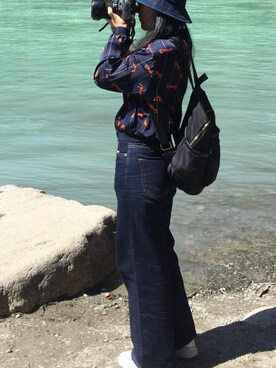 「MONKI（モンキ）のアイテム（デニムパンツ、ブルー系）」を使った、miaさん（レディース・160cm）の秋コーディネート