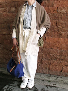 「アイテム（カバーオール）」を使った、イリアさん（レディース・157cm）の冬コーディネート