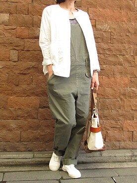 「アイテム（ノーカラージャケット、ホワイト系）」を使った、イリアさん（レディース・160cm）の夏コーディネート