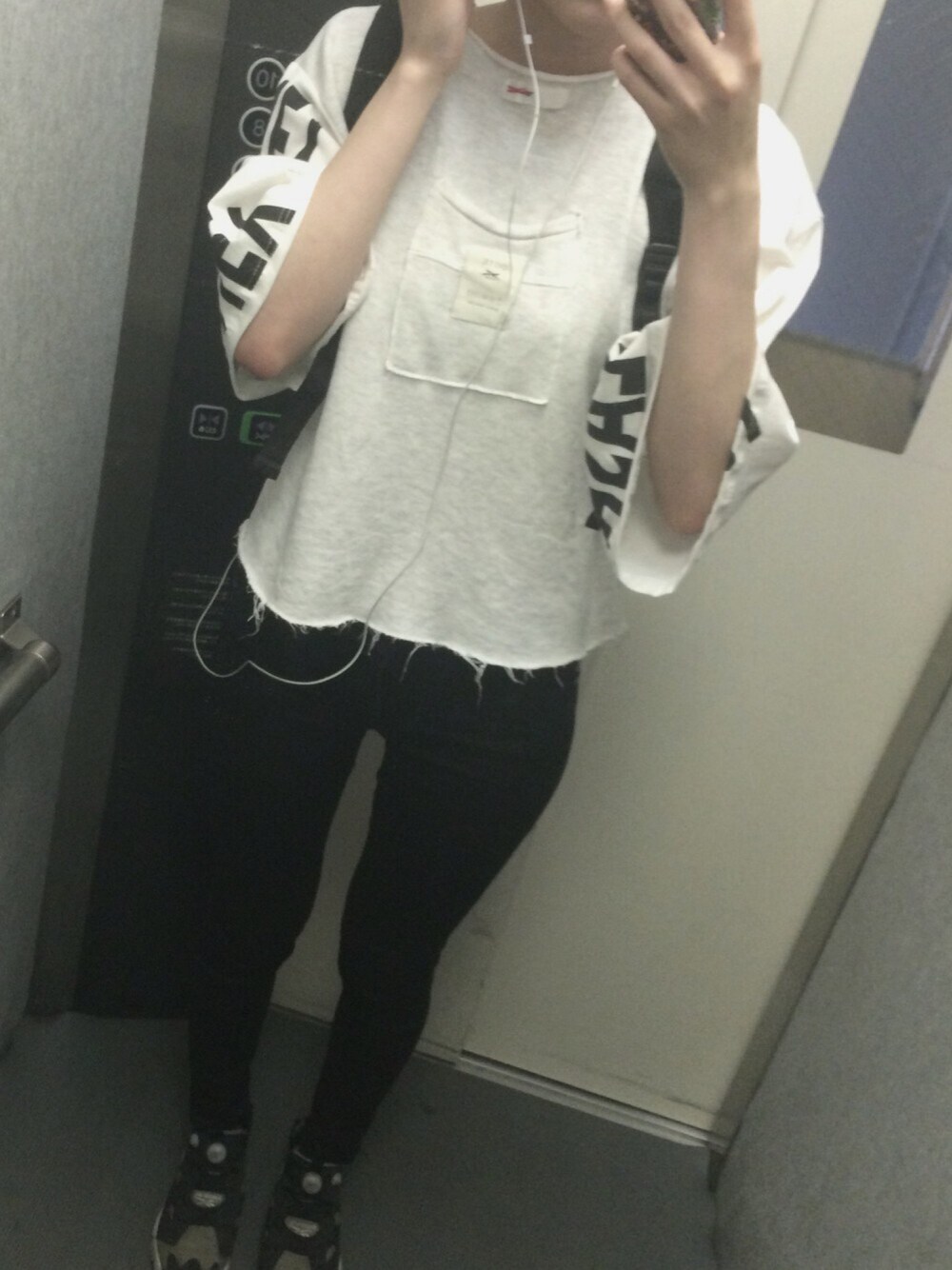 「ハンドメイド、handmade、ne-net、リメイク、REMAKE」｜「Handmadeのアイテム（Tシャツ/カットソー、グレー系）」を使った、Oｋａｙｕさん（レディース・172cm）の夏コーディネートの1枚目の写真