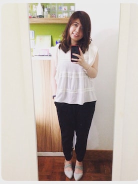 「ESPRIT（エスプリ）のアイテム（腕時計）」を使った、ElaineCheungさん（レディース・155cm）の春コーディネート