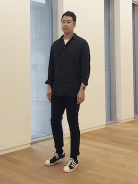 「BLK DNM（ブラックデニム）のアイテム（トップス）」を使った、younsukcrvzy さん（メンズ・184cm）の秋コーディネート