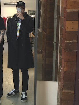 「Saint Laurent」｜「アイテム（チェスターコート）」を使った、younsukcrvzy さん（メンズ・184cm）の冬コーディネート
