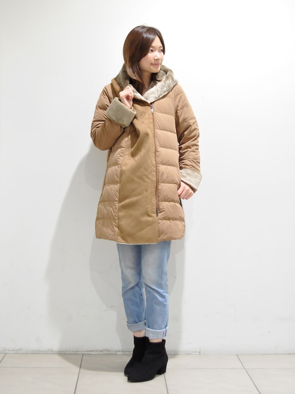 「YOSOOU、ダウンジャケット、フェイクムートン」｜「URBAN RESEARCHのYOSOOU　TWO PIECE COLLAR COAT（ダウンジャケット/コート、ベージュ系）」を使った、kaneharaさん（レディース・165cm）の秋コーディネートの1枚目の写真