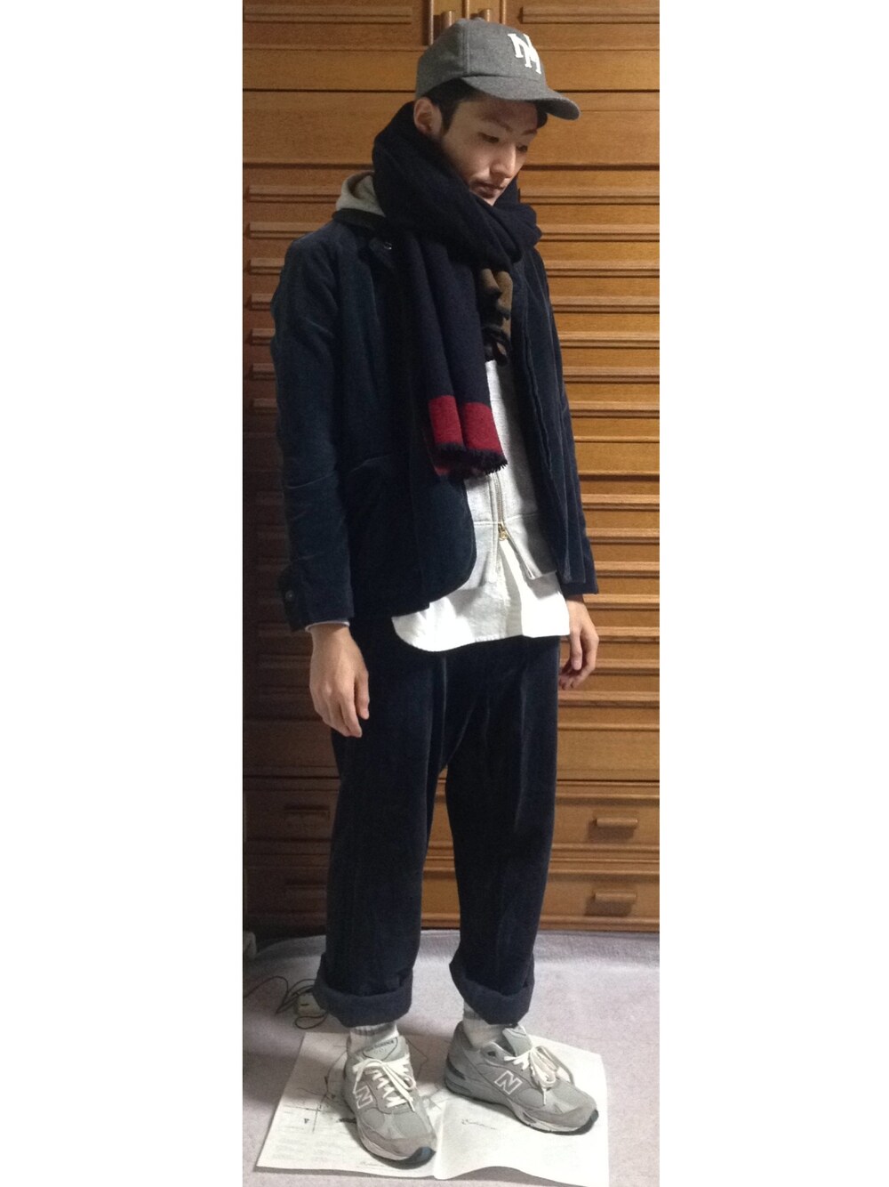 「セットアップ、ブラックコーデ、レイヤードスタイル」｜「WORK NOT WORK URBAN RESEARCHのWORK NOT WORK   セットアップ ジャケット（テーラードジャケット、ブラック系）」を使った、bara0819さん（メンズ・174cm）の冬コーディネートの1枚目の写真